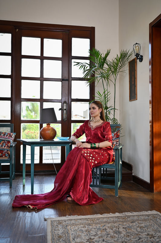 Maklwah – Crystal Silk Handmade Sharara Set
