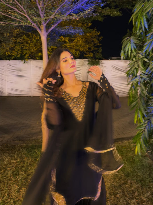 Rang-e-Shabnam Black (رنگِ شبنم)💕✨