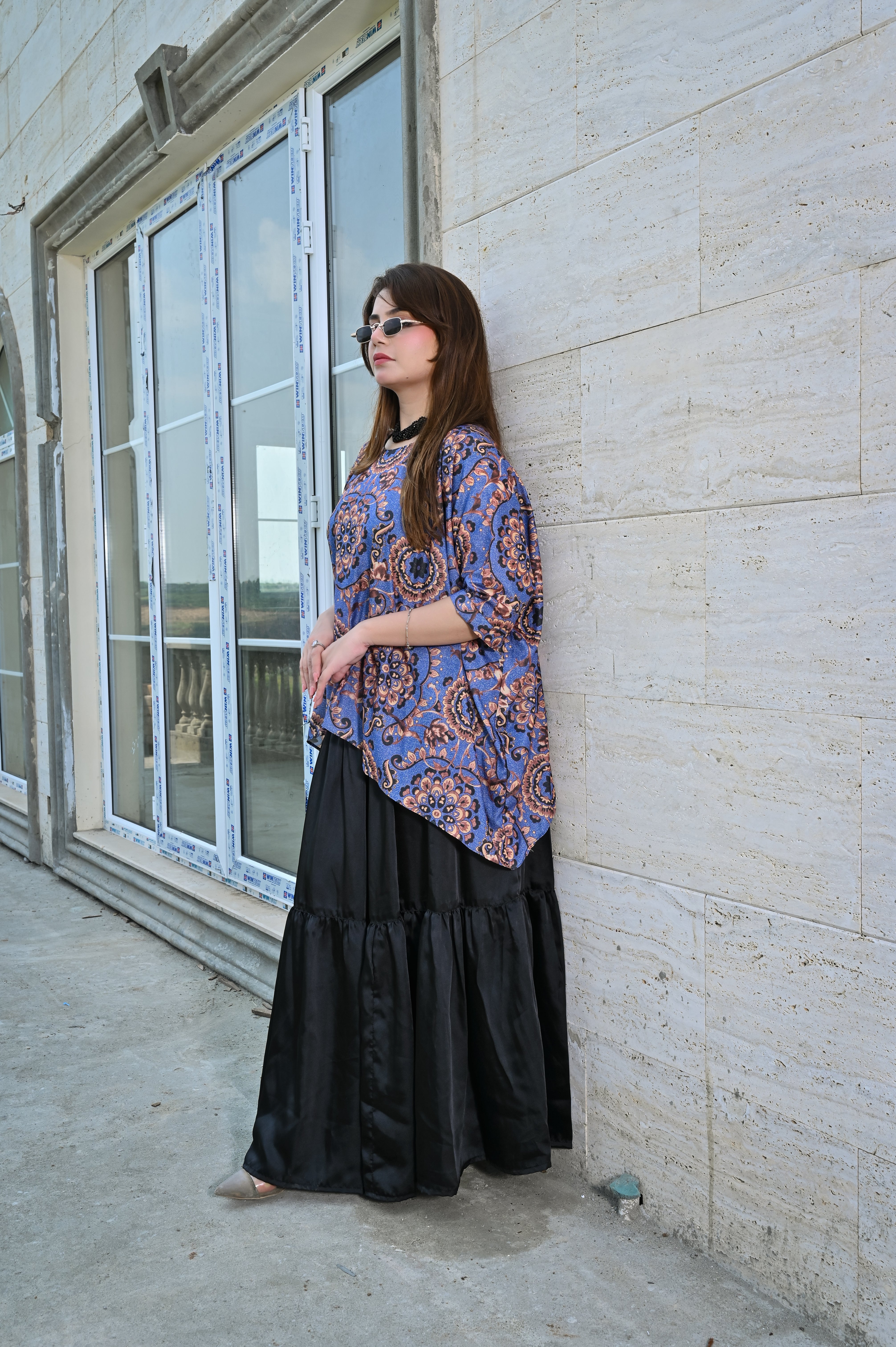 Kaftan top balck skirt