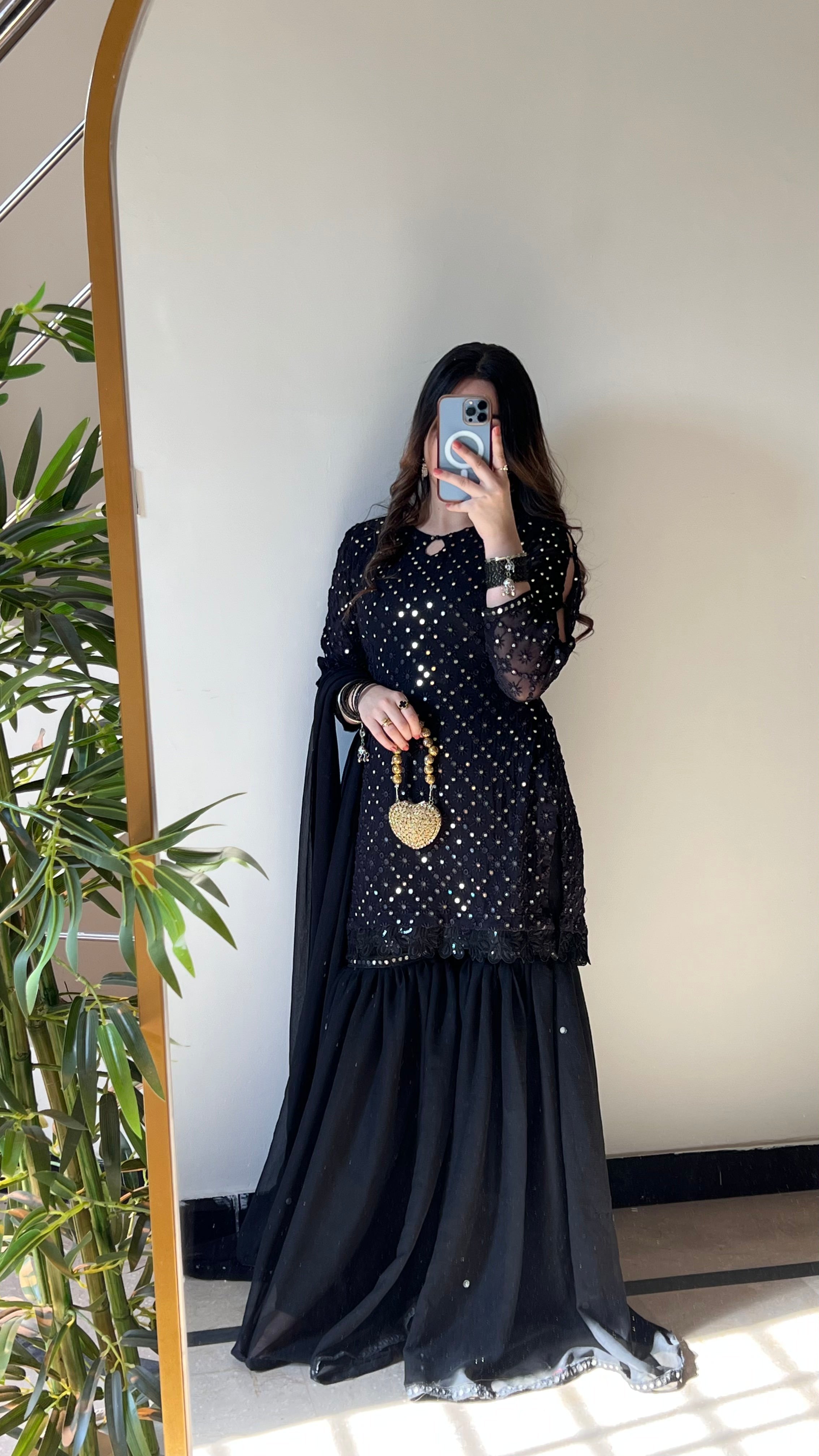 Black Ada – The Charm of Timeless Elegance