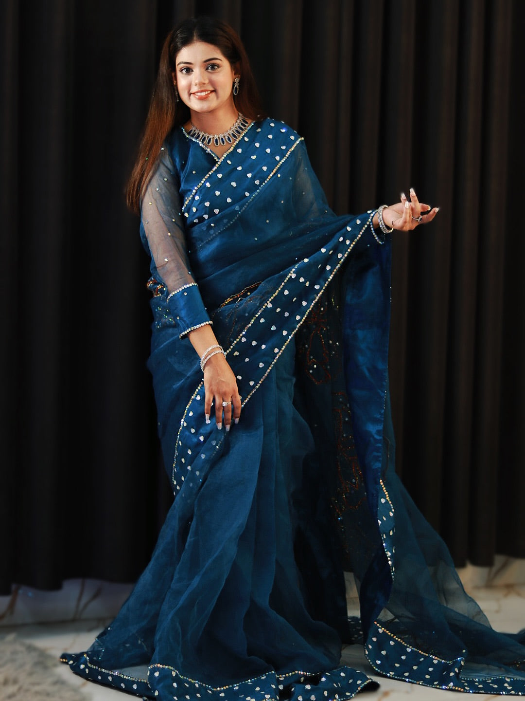 Hussan-e-Jahan – Timeless Saree Elegance