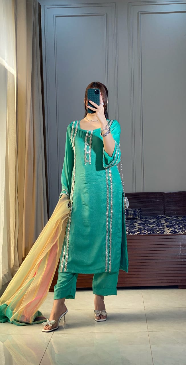 RANG-E-NAZ