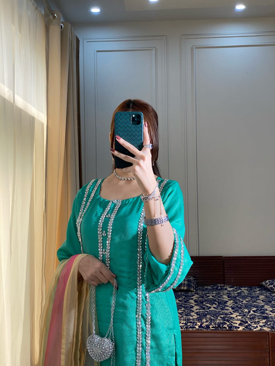 RANG-E-NAZ