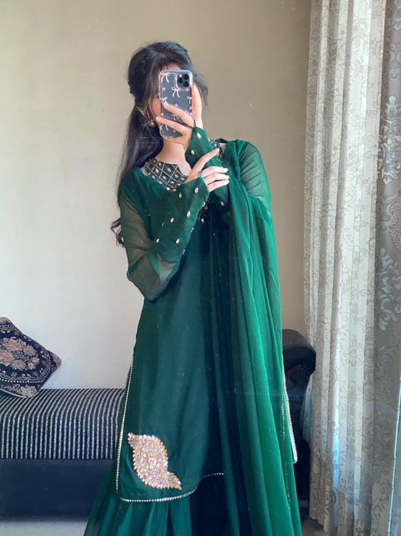 Rang-e-Shabnam (رنگِ شبنم)💕✨