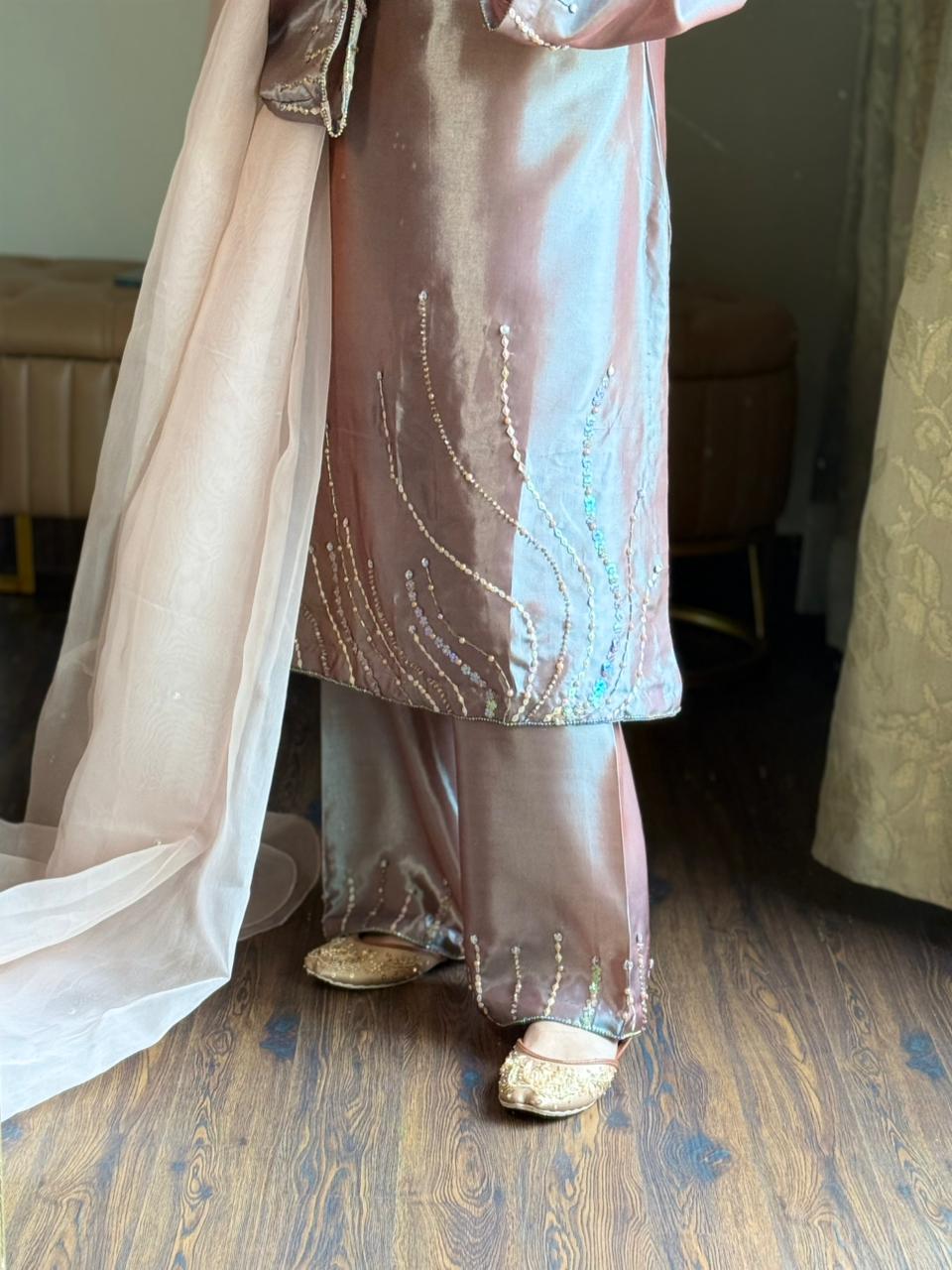 Rose Mist mauve 3 piece with matching Kataan silk capri – view 4
