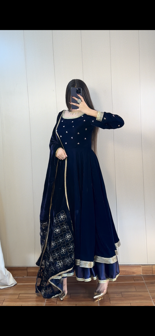 Navy Afreen velvet maxi paired with a matching shawl and decorative hem detailing by Anabiyawear